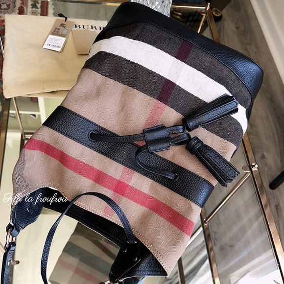 Authentic Burberry bag - Picture 9 of 16